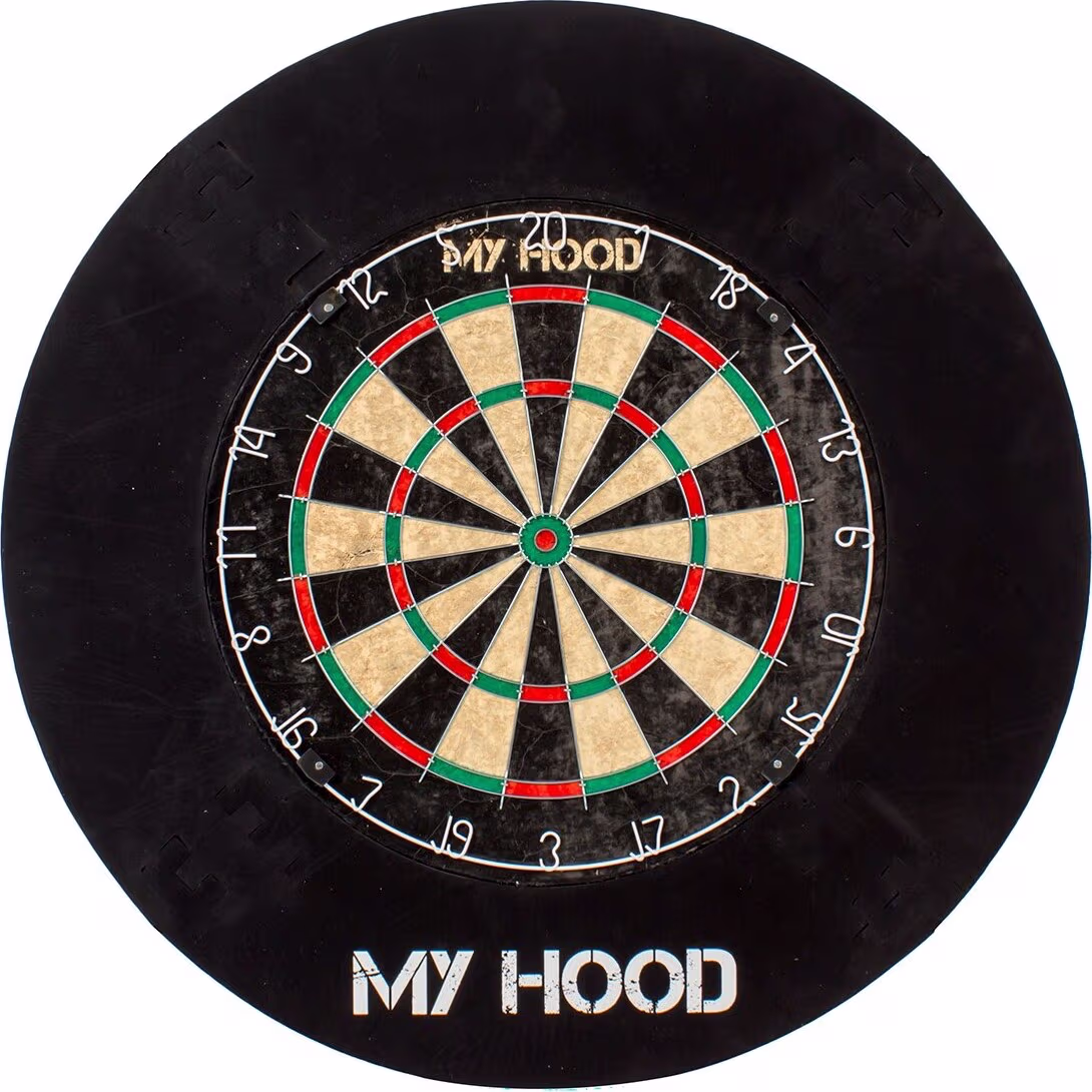 Dartspil med dartskive og dartpile
