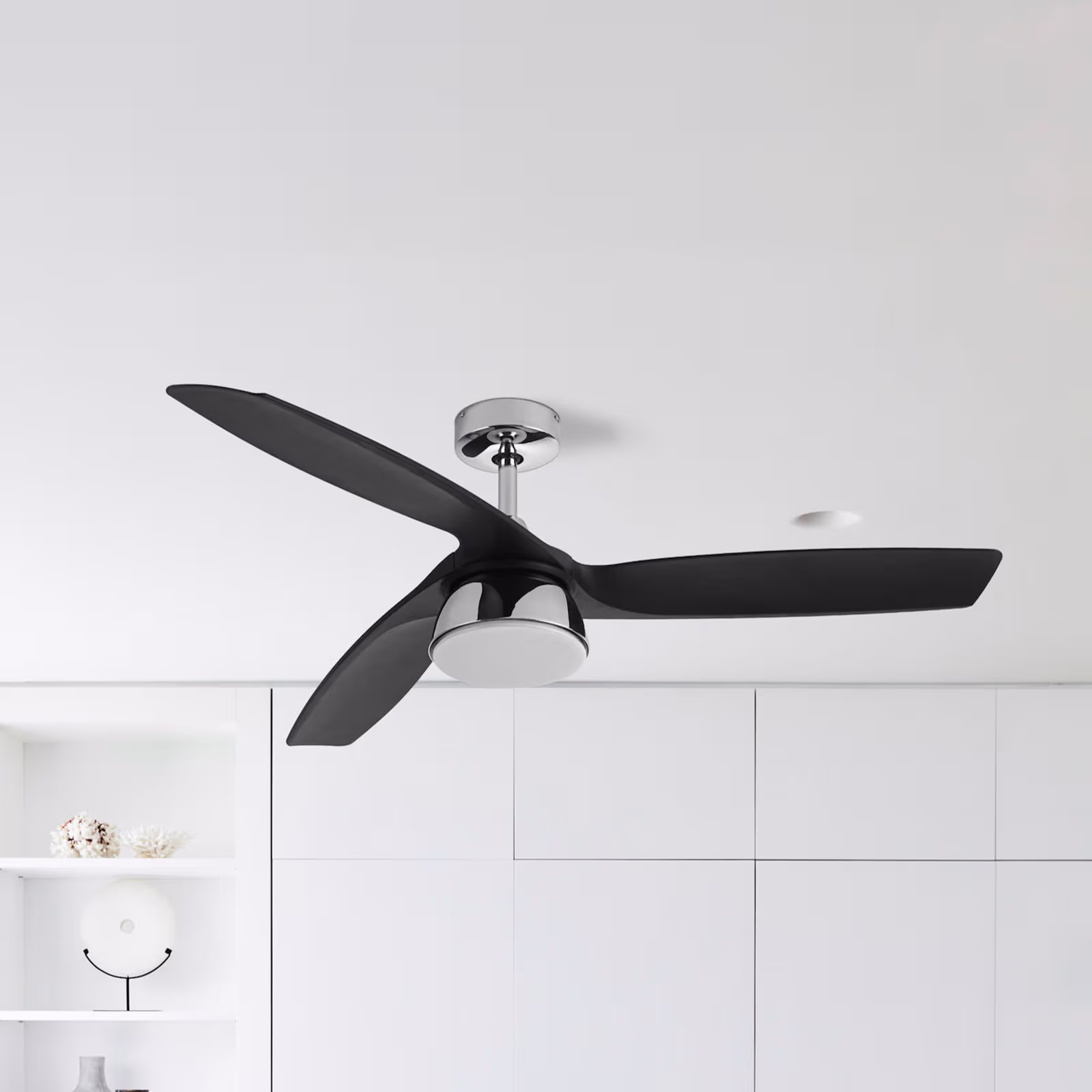 Beacon Lighting Bronx LED-loftventilator Ø132 cm med DC-motor