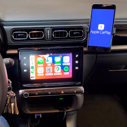 Trådløs Apple CarPlay-adapter med MagicGRIP Dash trådløs oplader – bedste carplay-adapter i test