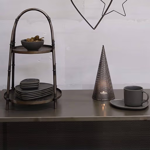 London Etagere i Patineret Metal – bedste etagere i test
