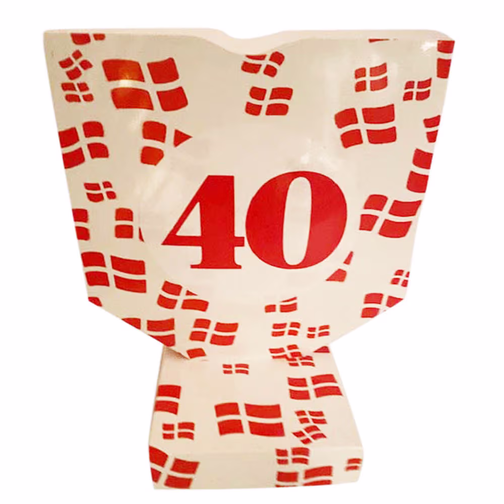 Sangskjuler 40 år med flag